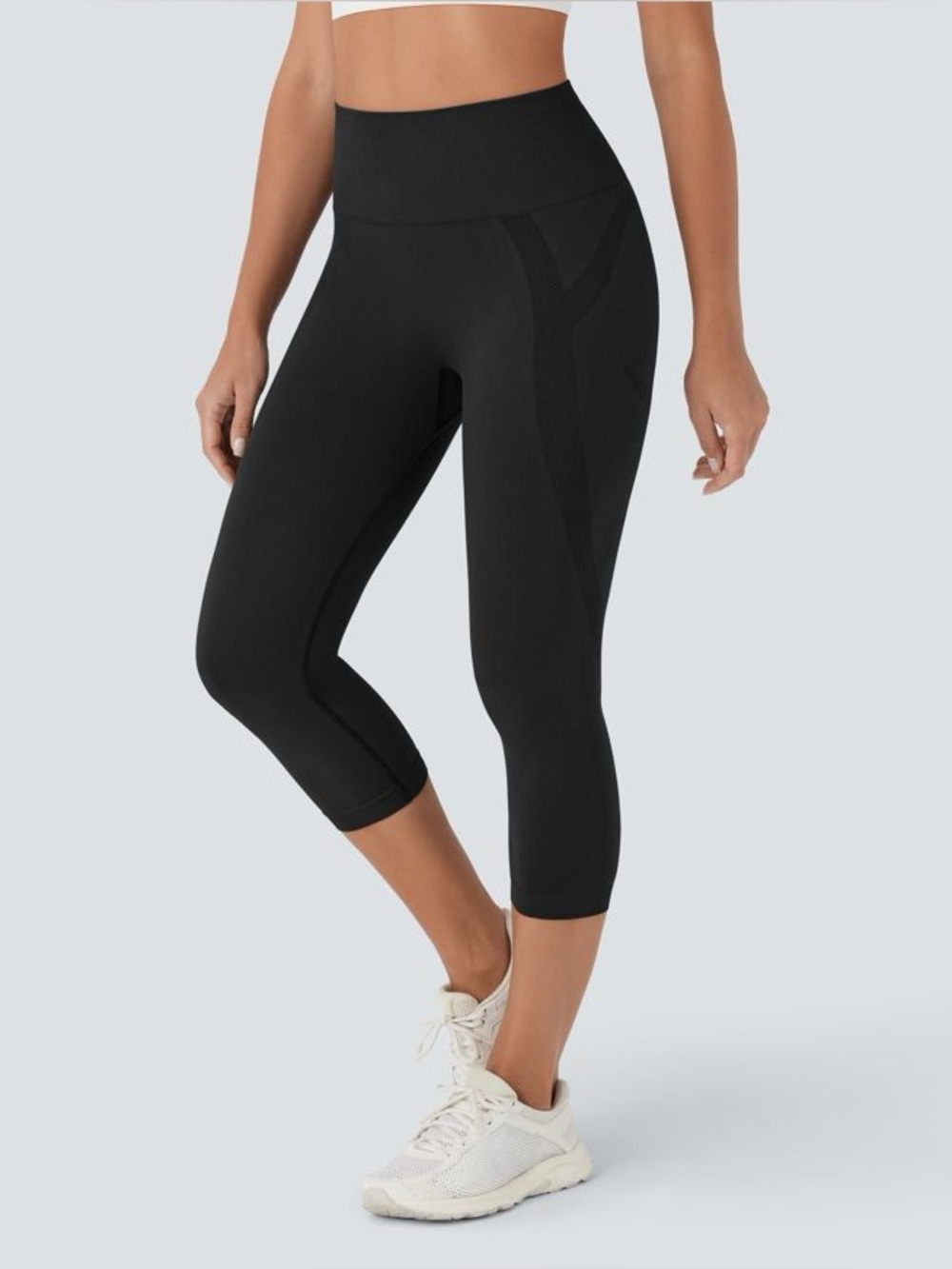 HALARA Seamless High Waisted Scrunch butt Capri Yoga Leggings - size Med